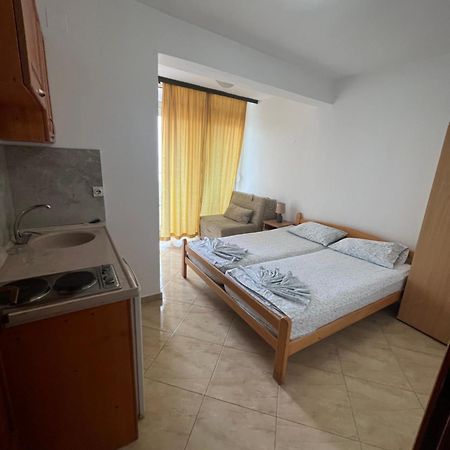 Sand And Sea Apartments Ulcinj Exterior photo